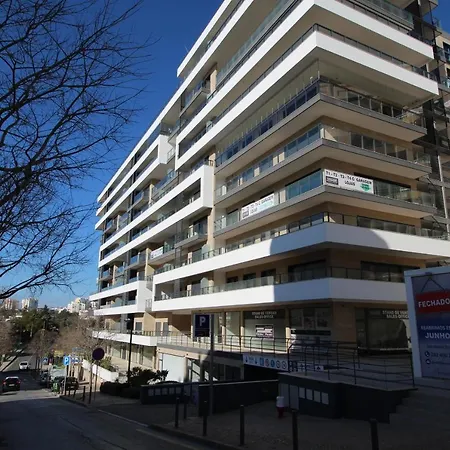 Apartament Rocha Prime *